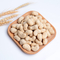 Zdrowa mąka pszenna prażony sezam z orzechami nerkowca w panierce przekąski o chrupiącym i chrupiącym smaku
