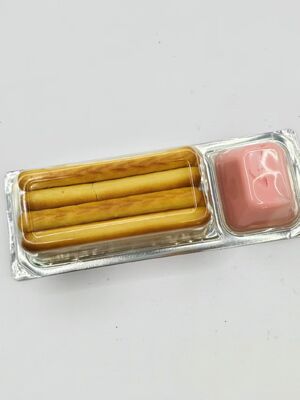 Krzyki z prawdziwym purem truskawkowym i wzbogacony w wapń, bez GMO.