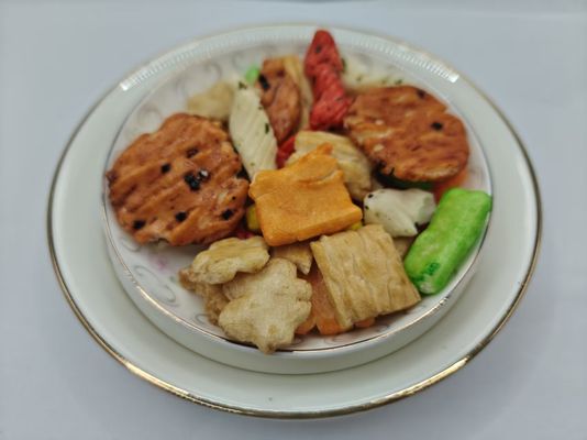 Oryginalne, spersonalizowane smaki mieszanych krakersów ryżowych, opakowanie zbiorcze z olejem