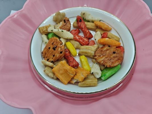 Oryginalne, spersonalizowane smaki mieszanych krakersów ryżowych, opakowanie zbiorcze z olejem