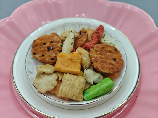 Oryginalne, spersonalizowane smaki mieszanych krakersów ryżowych, opakowanie zbiorcze z olejem