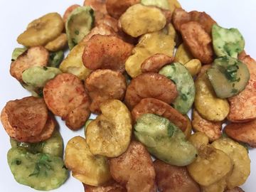 Mieszane chipsy bobowe Fava Pikantne curry i aromat wodorostów Chrupiące kolorowe